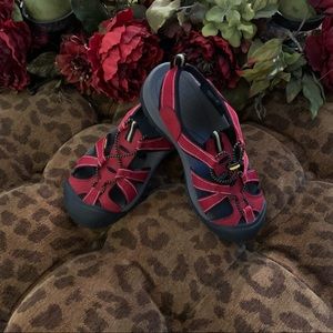 Keen Red Venice H2 Sandal Size 8.5
